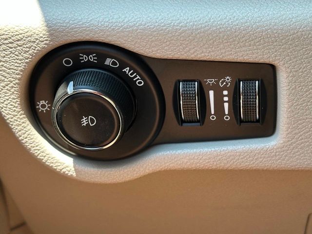 2018 Chrysler Pacifica Touring Plus FWD - 22879042 - 41