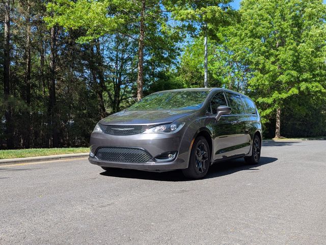 2018 Chrysler Pacifica Touring Plus FWD - 23029486 - 4