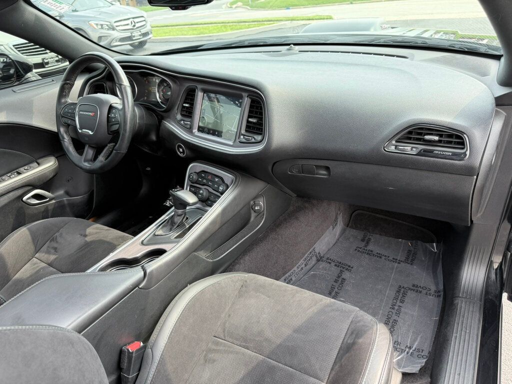 2018 Dodge Challenger 392 Scat Pack Shaker photo 10