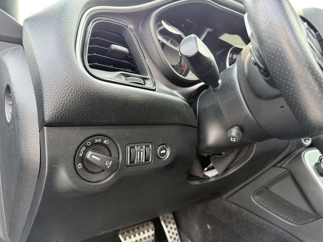 2018 Dodge Challenger 392 Hemi Scat Pack Shaker Coupe - 22894231 - 31