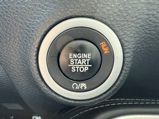 2018 Dodge Challenger 392 Hemi Scat Pack Shaker Coupe - 22894231 - 33