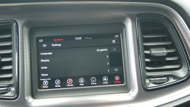 2018 Dodge Challenger 3 MONTH WARRANTY , JUST SERVICED , VERY CLEAN INSIDE AND OUT  - 23056745 - 19