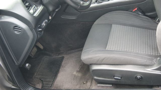 2018 Dodge Challenger 3 MONTH WARRANTY , JUST SERVICED , VERY CLEAN INSIDE AND OUT  - 23056745 - 30