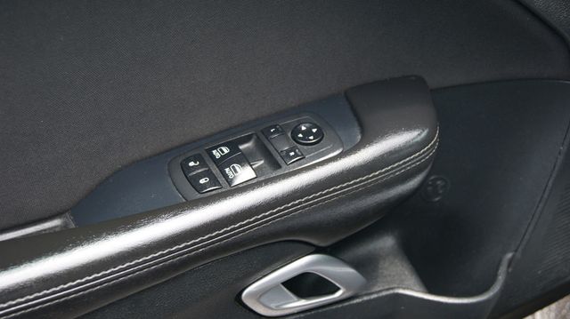 2018 Dodge Challenger 3 MONTH WARRANTY , JUST SERVICED , VERY CLEAN INSIDE AND OUT  - 23056745 - 33