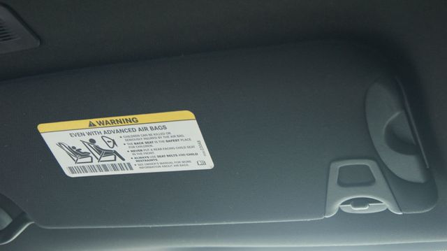 2018 Dodge Challenger 3 MONTH WARRANTY , JUST SERVICED , VERY CLEAN INSIDE AND OUT  - 23056745 - 54