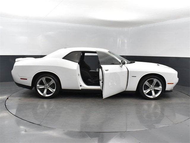 2018 Dodge Challenger R/T - 22877912 - 21
