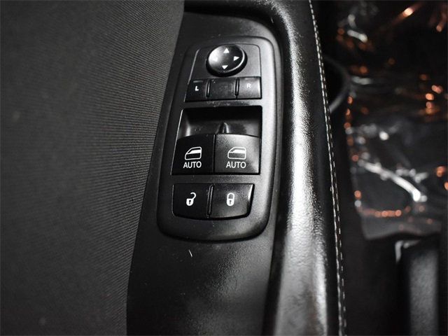 2018 Dodge Challenger R/T photo 4