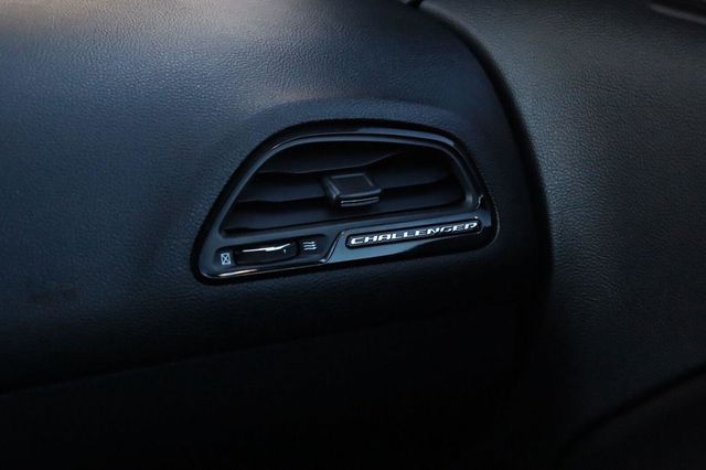 2018 Dodge Challenger R/T - 23095856 - 34