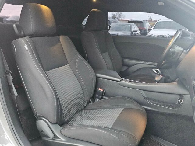 2018 Dodge Challenger R/T Coupe - 22949224 - 12