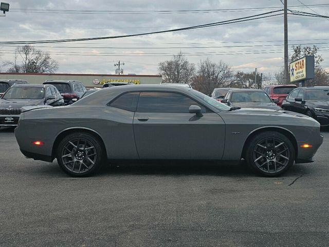 2018 Dodge Challenger R/T Coupe - 22949224 - 15