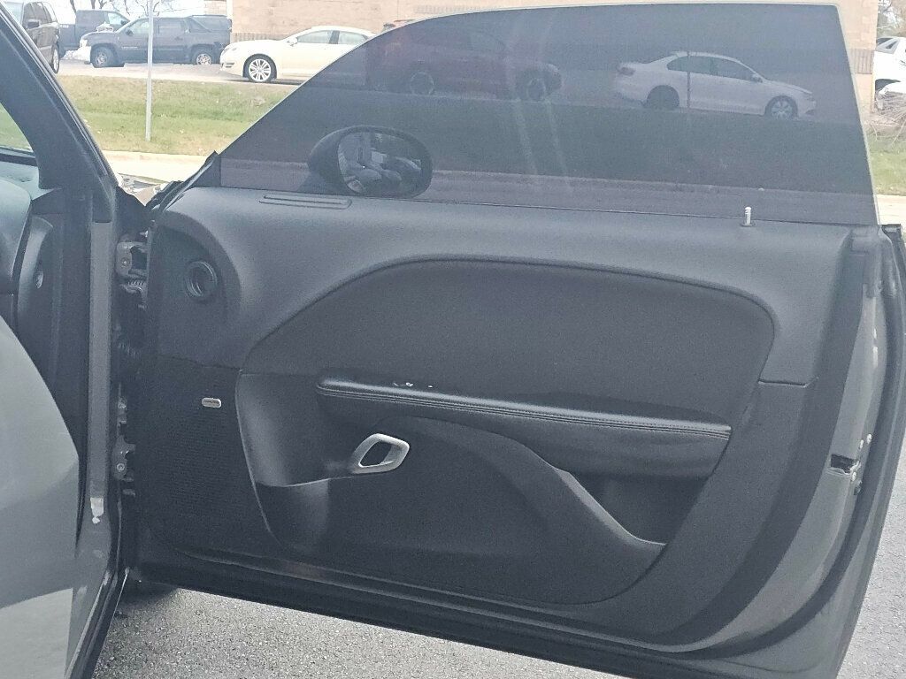 2018 Dodge Challenger R/T Coupe - 22949224 - 19