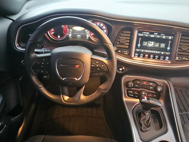 2018 Dodge Challenger R/T Coupe - 22949224 - 20