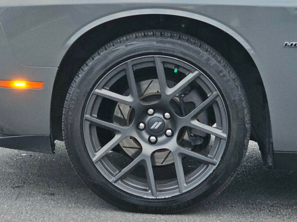 2018 Dodge Challenger R/T Coupe - 22949224 - 33