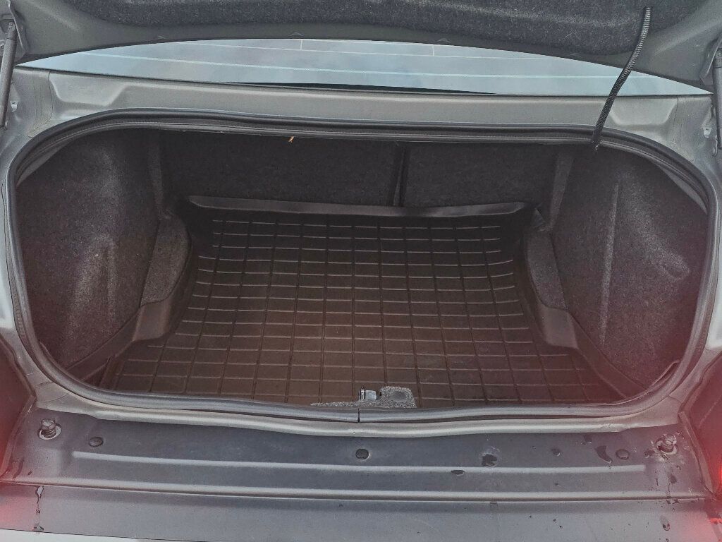 2018 Dodge Challenger R/T Coupe - 22949224 - 36