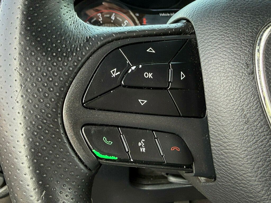 2018 Dodge Challenger R/T Coupe - 23026286 - 21