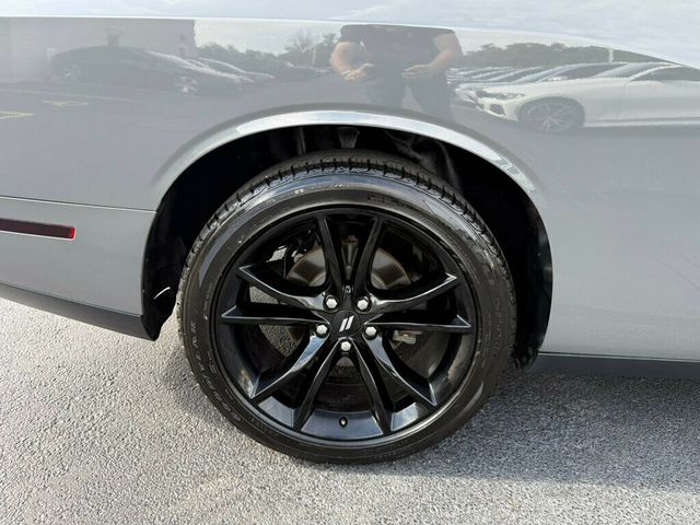 2018 Dodge Challenger R/T Coupe - 23026286 - 28