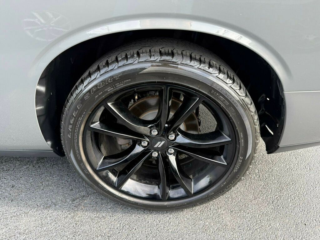 2018 Dodge Challenger R/T Coupe - 23026286 - 29