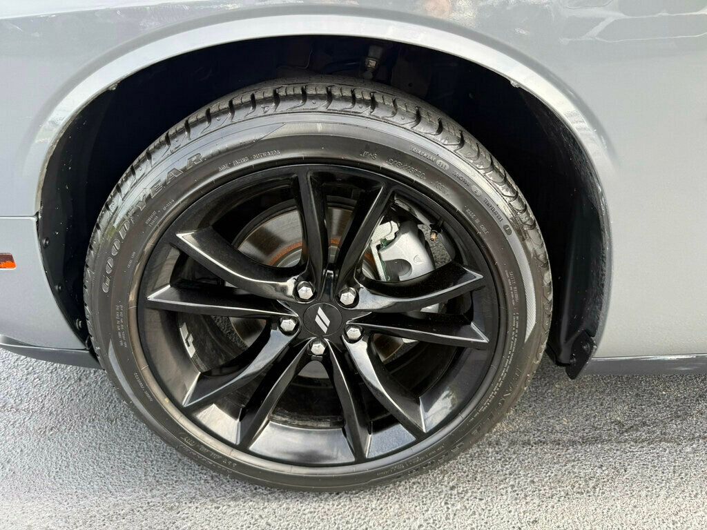 2018 Dodge Challenger R/T Coupe - 23026286 - 30