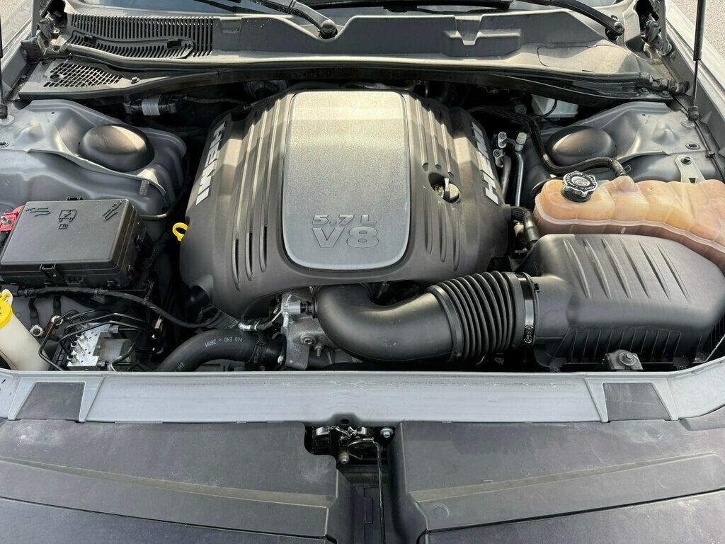 2018 Dodge Challenger R/T Coupe - 23026286 - 32