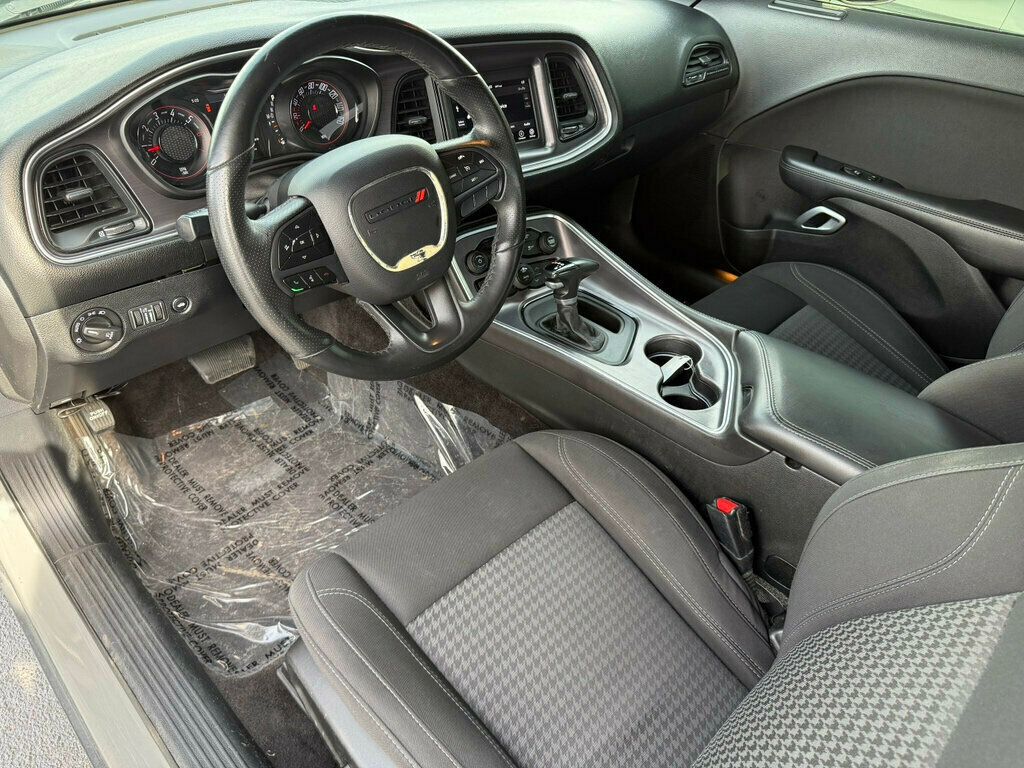 2018 Dodge Challenger R/T Coupe - 23026286 - 7