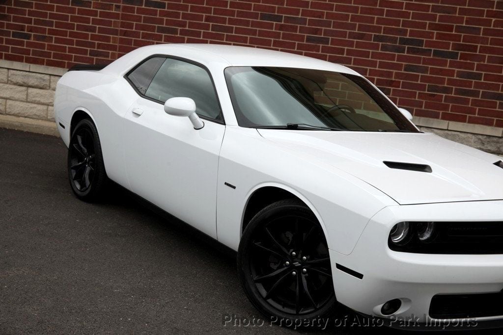 2018 Dodge Challenger R/T photo 10