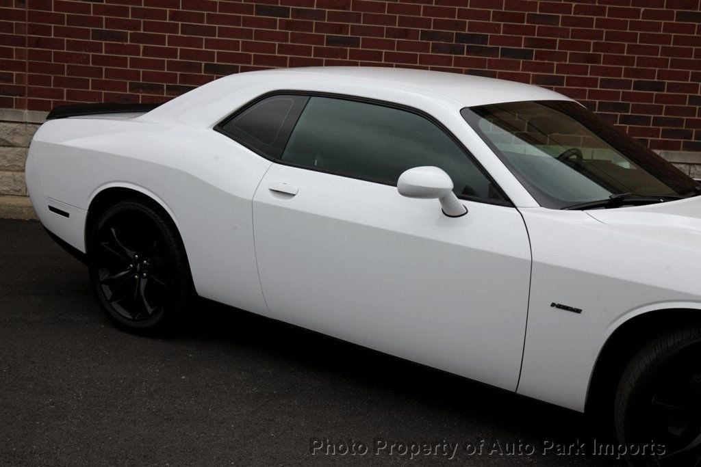 2018 Dodge Challenger R/T photo 11