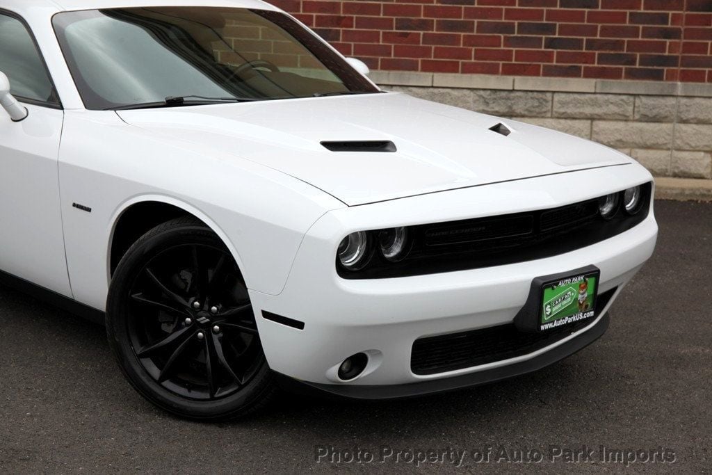 2018 Dodge Challenger R/T photo 13