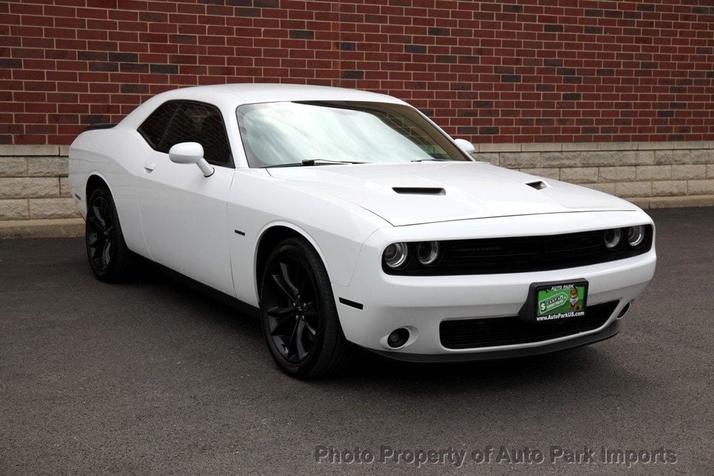 2018 Dodge Challenger R/T photo 16
