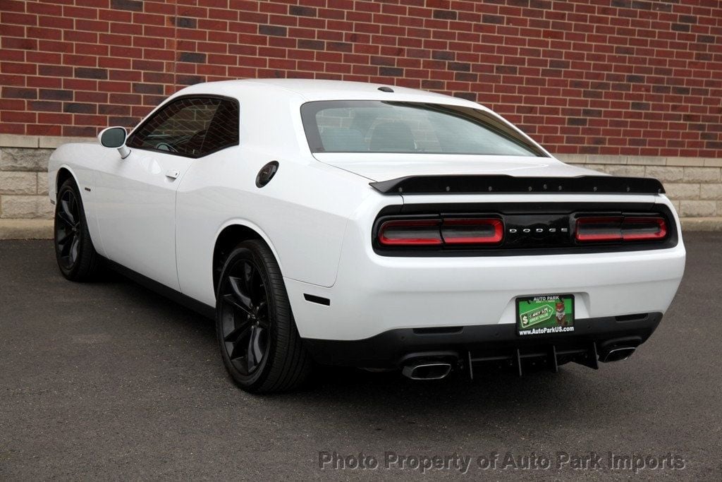 2018 Dodge Challenger R/T photo 19