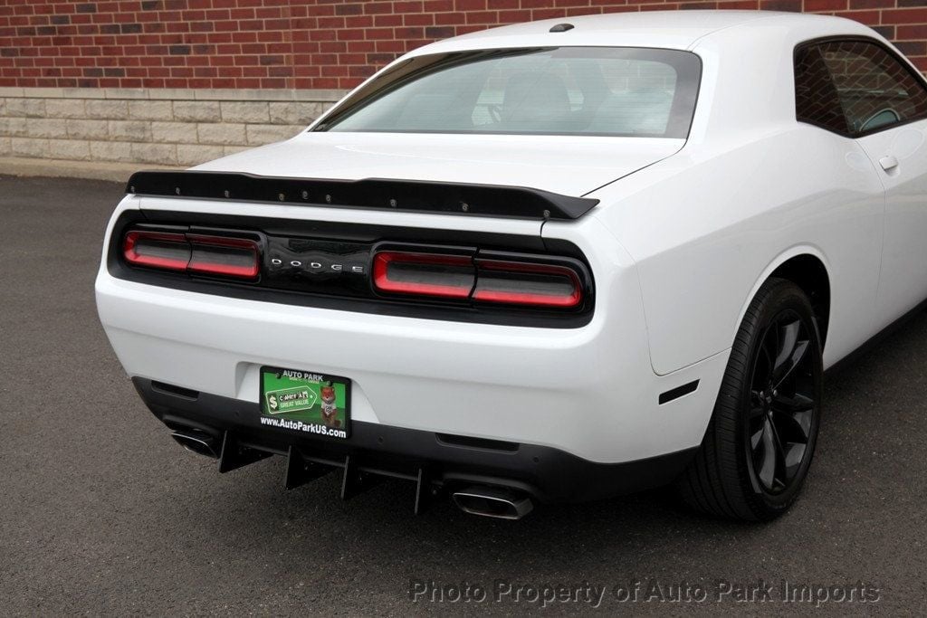2018 Dodge Challenger R/T photo 23