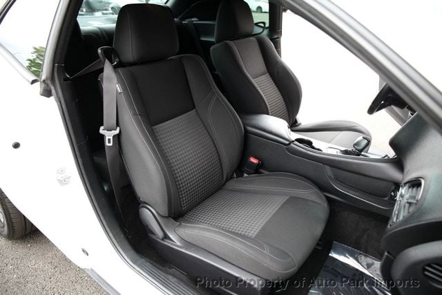 2018 Dodge Challenger R/T RWD - 22755917 - 30