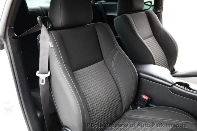 2018 Dodge Challenger R/T RWD - 22755917 - 31