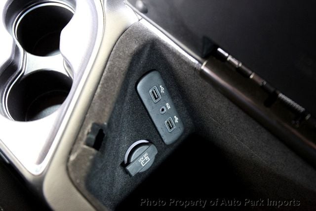 2018 Dodge Challenger R/T RWD - 22755917 - 39