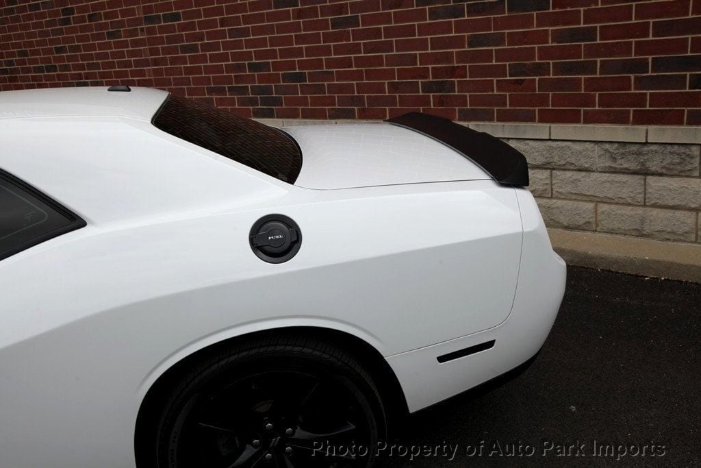2018 Dodge Challenger R/T photo 6