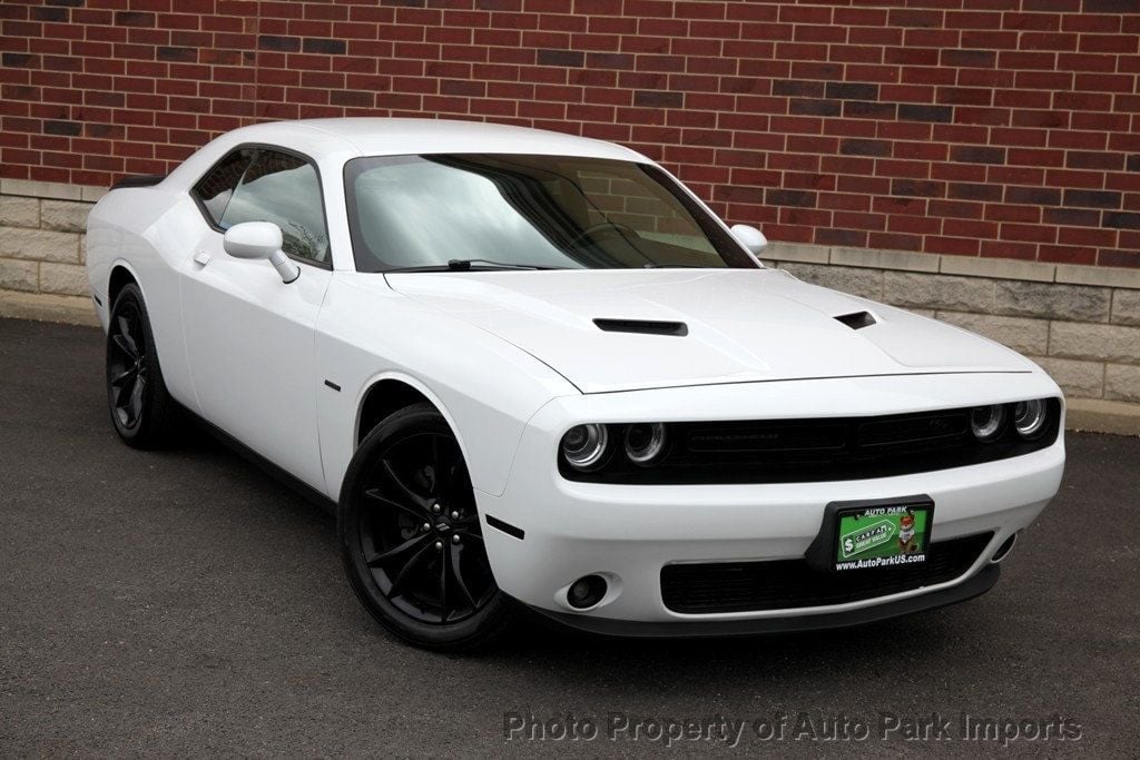 2018 Dodge Challenger R/T photo 8