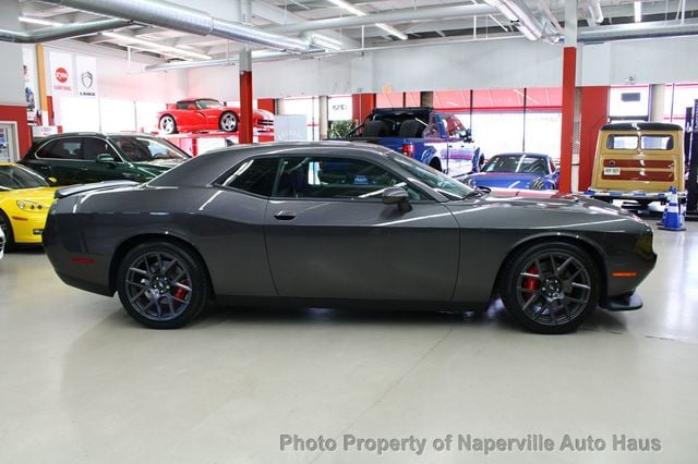 2018 Dodge Challenger R/T Scat Pack Coupe - 22689331 - 10