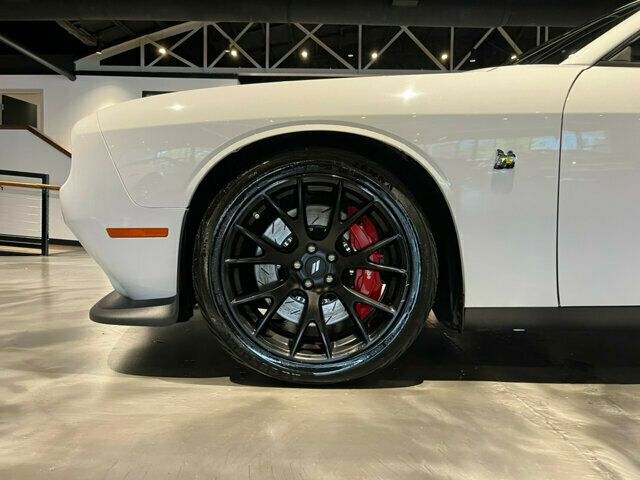 2018 Dodge Challenger ScatPackShaker/DynamicsPkg/LEatherIntGroup/DriveConvenienceGroup - 22668029 - 30