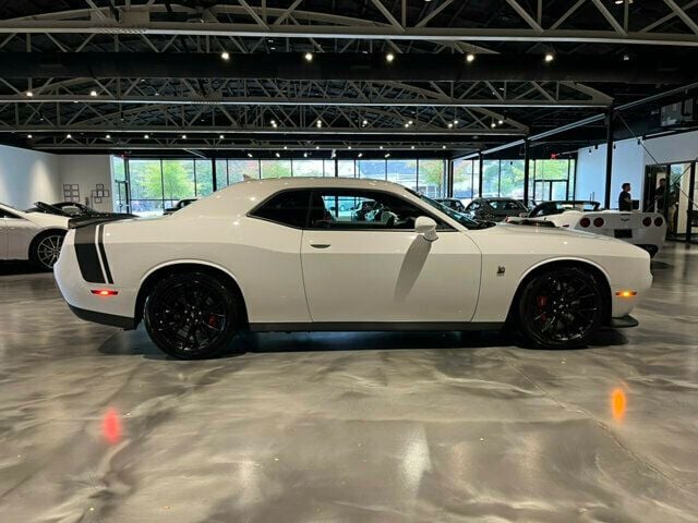 2018 Dodge Challenger ScatPackShaker/DynamicsPkg/LEatherIntGroup/DriveConvenienceGroup - 22668029 - 5