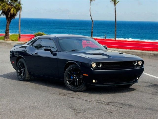 2018 Dodge Challenger SXT - 22611290 - 1