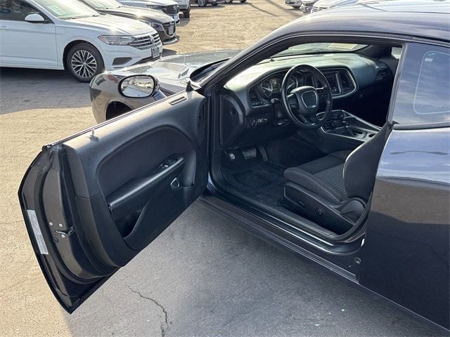 2018 Dodge Challenger SXT - 22709817 - 38