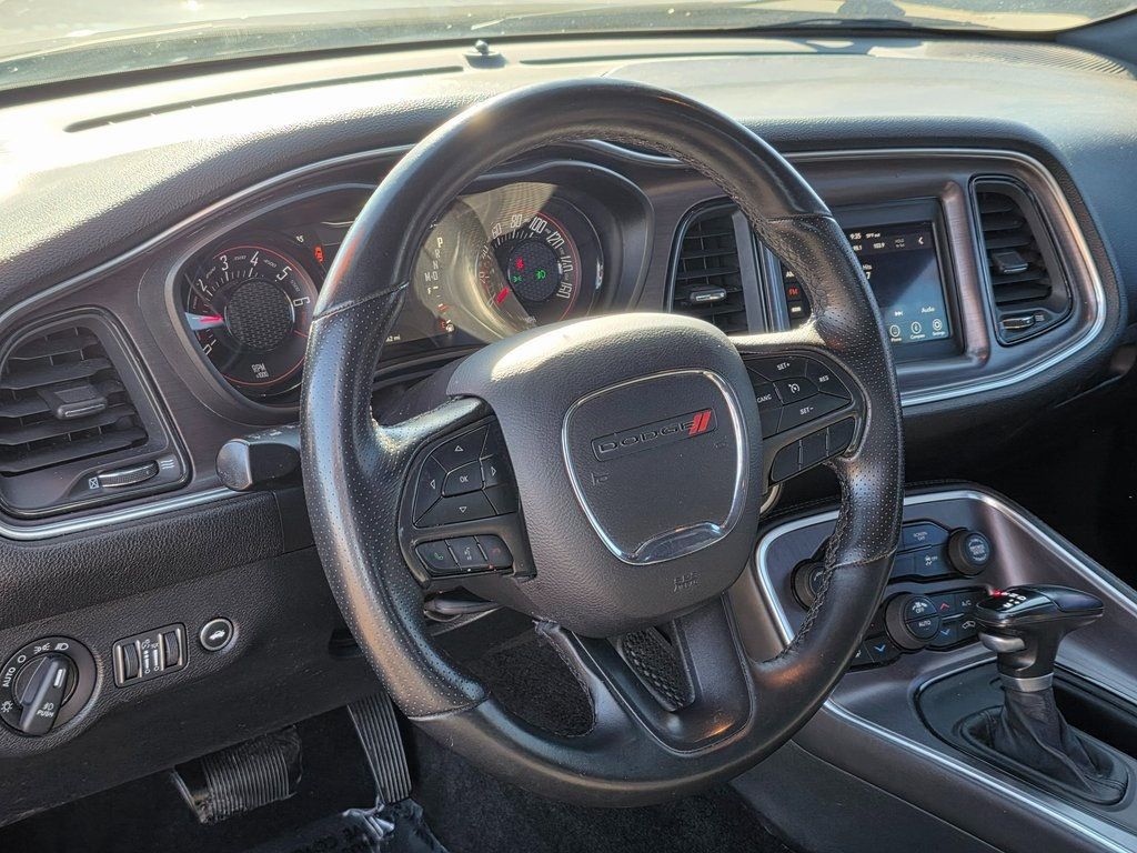 2018 Dodge Challenger SXT - 22931289 - 9