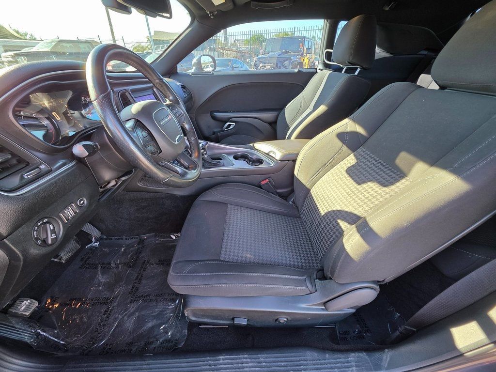 2018 Dodge Challenger SXT - 22931289 - 10