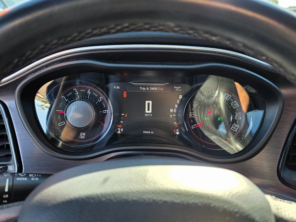 2018 Dodge Challenger SXT - 22931289 - 16