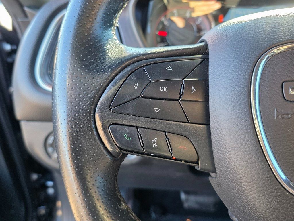 2018 Dodge Challenger SXT - 22931289 - 17