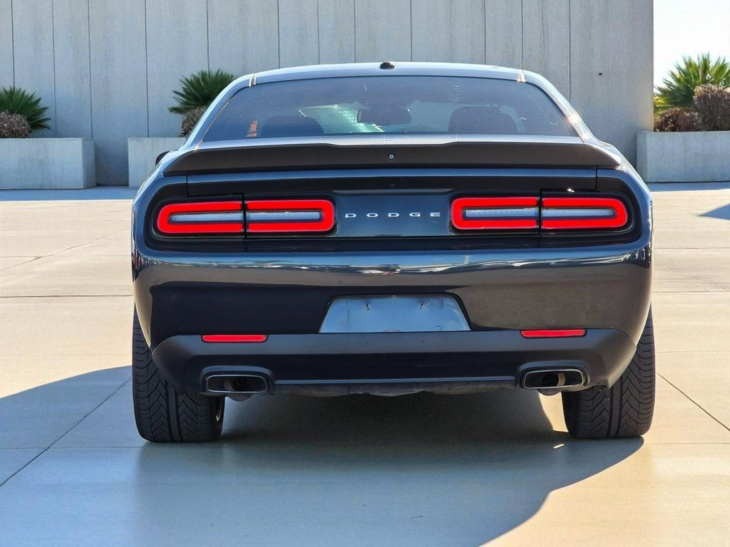 2018 Dodge Challenger SXT - 22931289 - 4