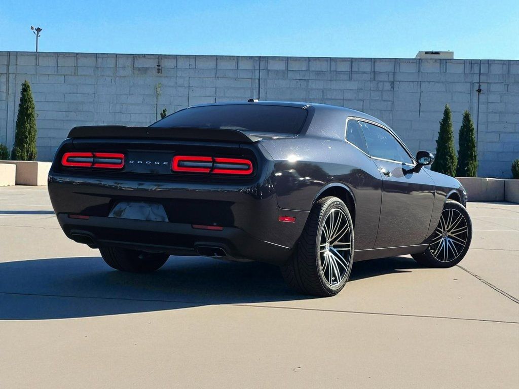 2018 Dodge Challenger SXT - 22931289 - 5