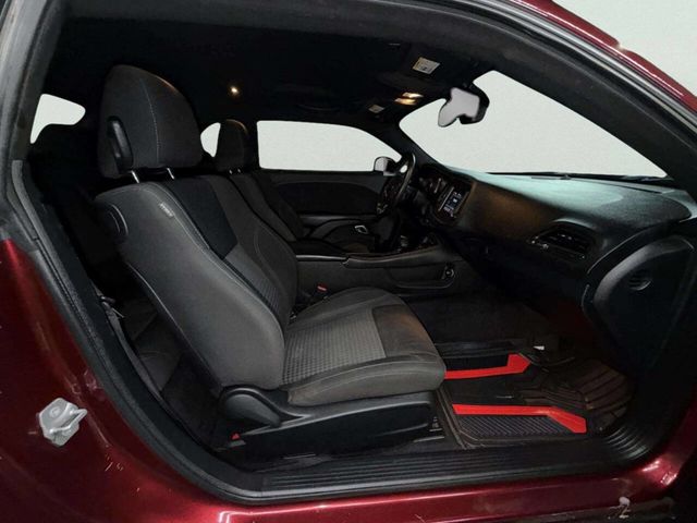 2018 Dodge Challenger SXT 2dr Coupe - 22988106 - 16
