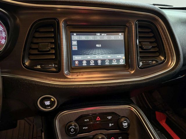 2018 Dodge Challenger SXT 2dr Coupe - 22988106 - 26