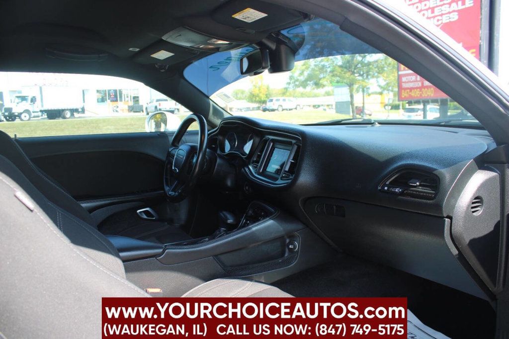 2018 Dodge Challenger SXT Plus Coupe - 22918919 - 21