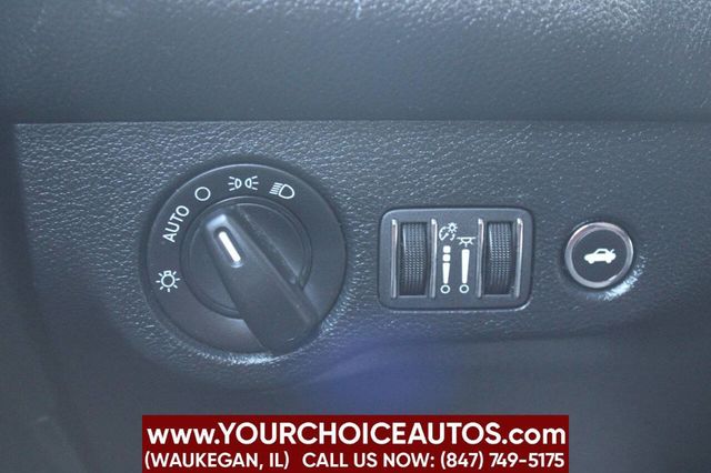 2018 Dodge Challenger SXT Plus Coupe - 22918919 - 32